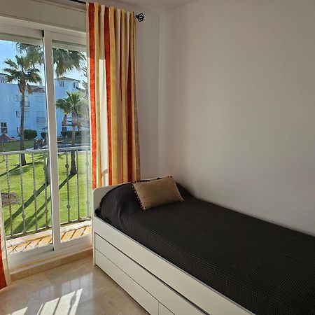 3 Bedrooms With Pool & Parking, Close To Sea And Gibraltar Manilva Eksteriør billede